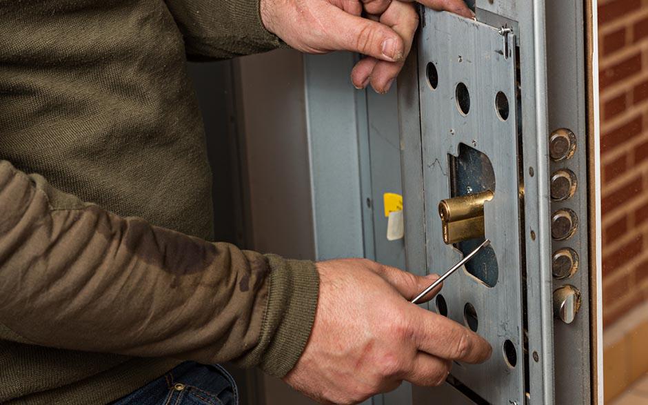 7j7 serrurier ouverture de porte Houilles